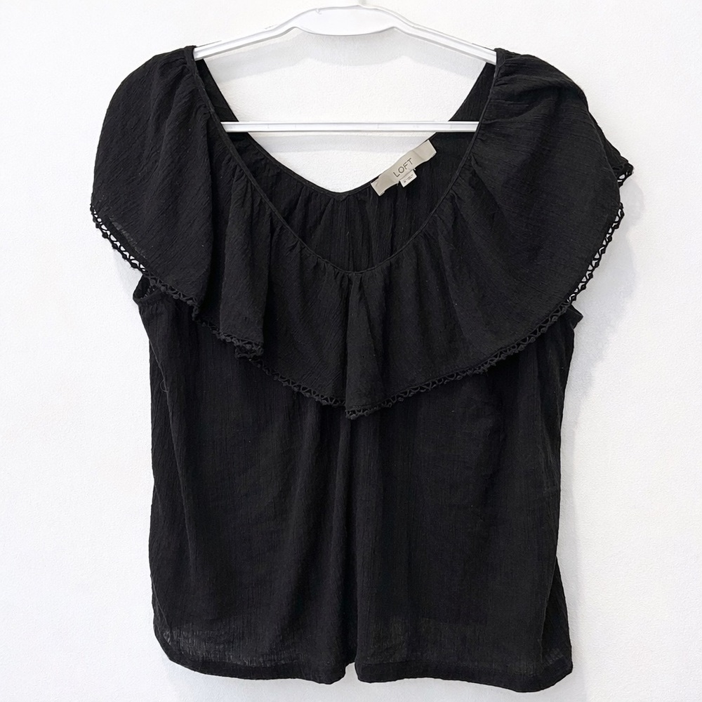 LOFT Black 100% Cotton Ruffle Flutter Sleeve Blouse Crochet Trim M - Picture 2 of 8
